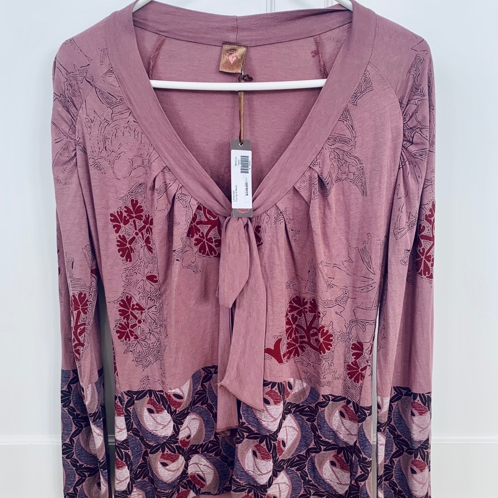 NWT  Language size M purple Tie up V Neck Top